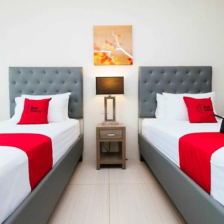 מלון סן פדרו מקאטי Reddoorz Premium @ Sampaloc Makati מראה חיצוני תמונה