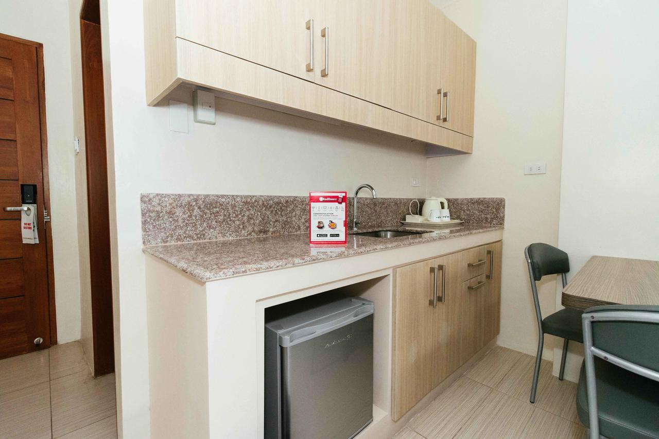 מלון סן פדרו מקאטי Reddoorz Premium @ Sampaloc Makati מראה חיצוני תמונה