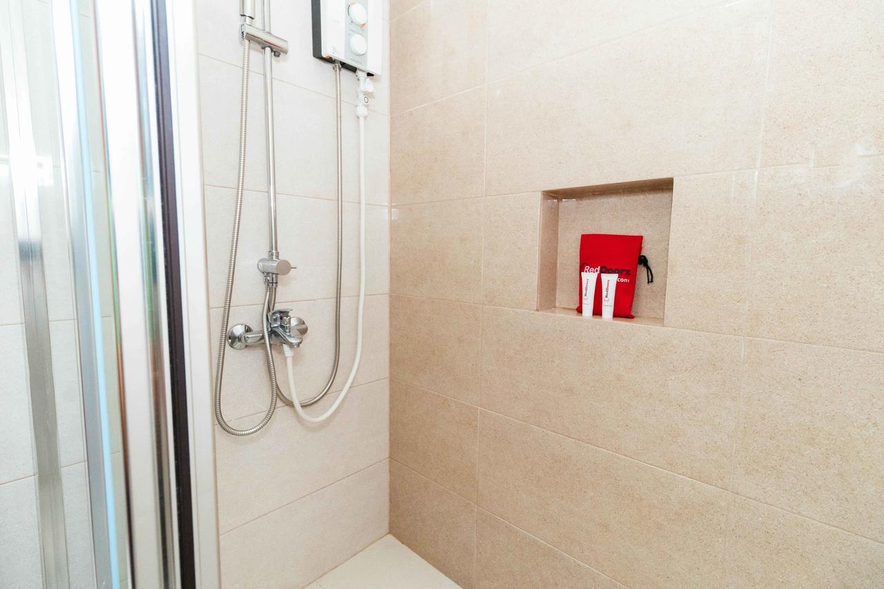 מלון סן פדרו מקאטי Reddoorz Premium @ Sampaloc Makati מראה חיצוני תמונה